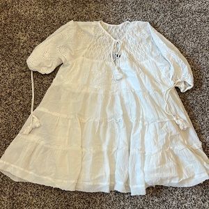 White loose fitting Lulu‘s dress